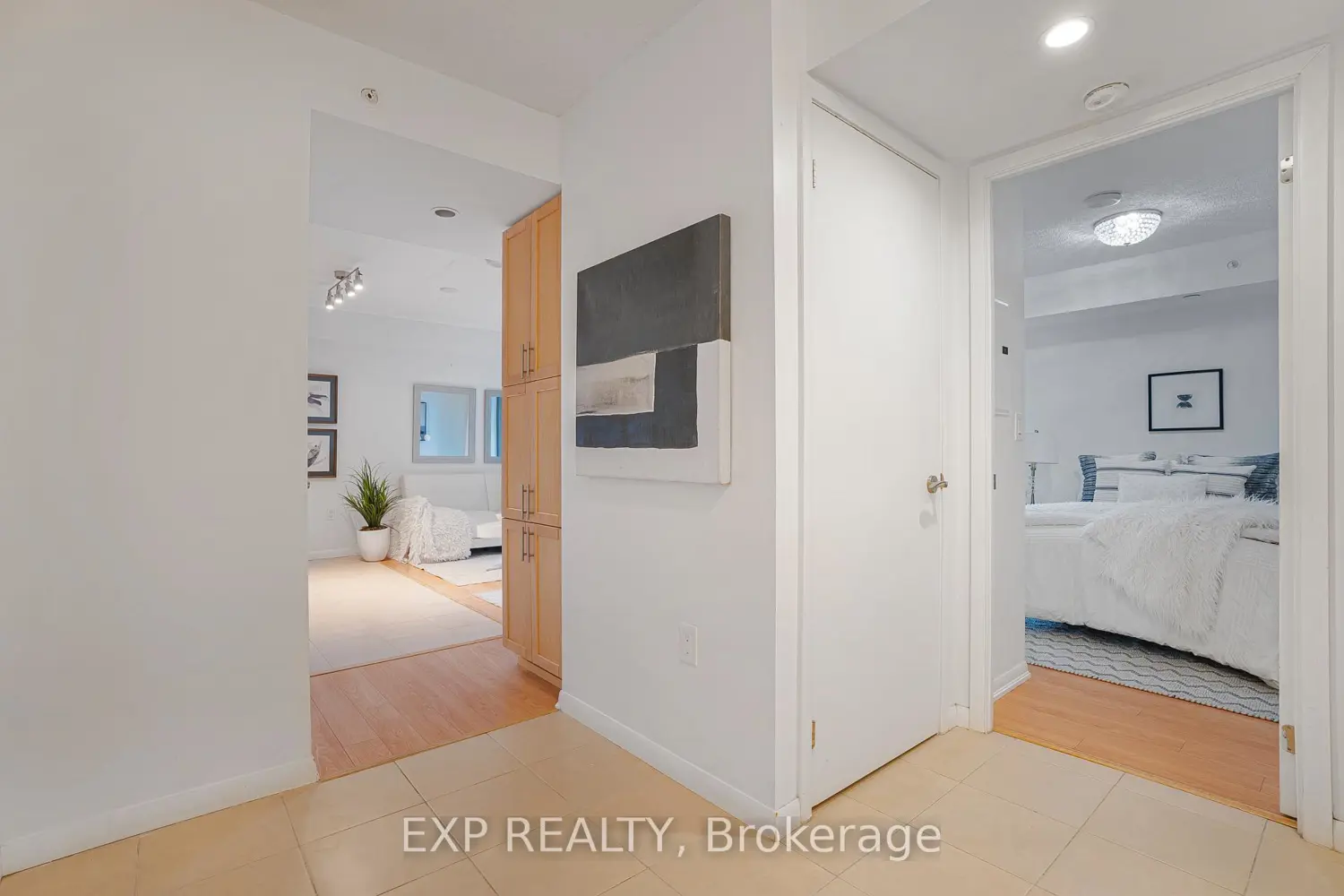 Additional image 8 of 830 Lawrence Avenue 729