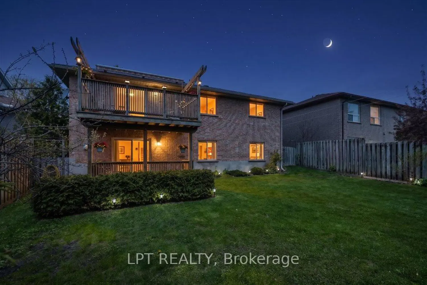Additional image 18 of 315 Colborne Street