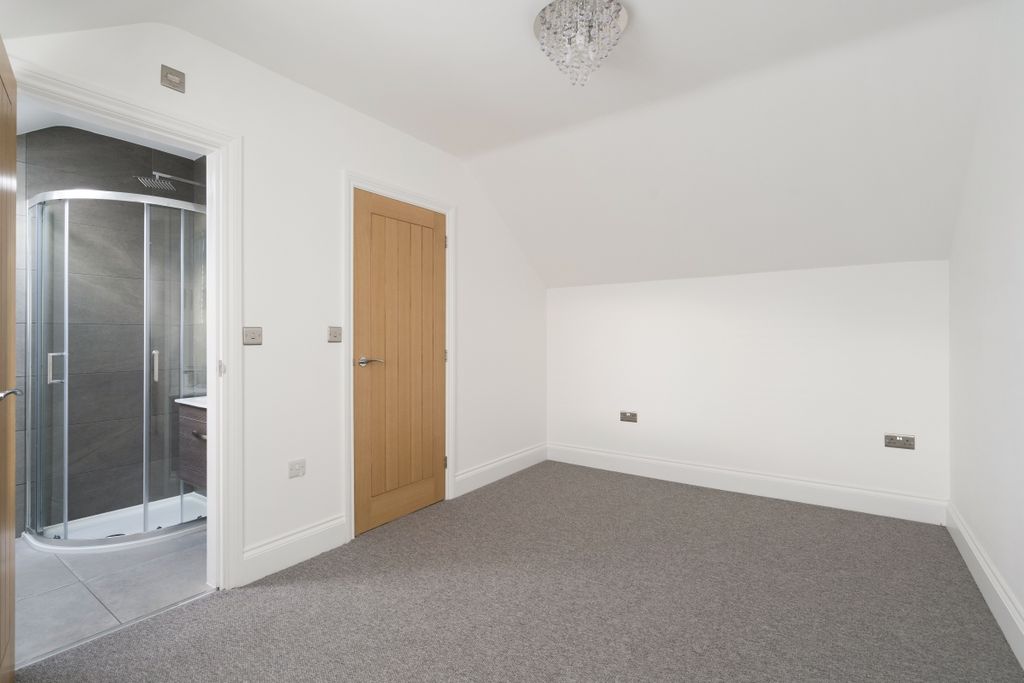Additional image 8 of 3 bed detached house to rentBarley Close, Henley-In-Arden B95