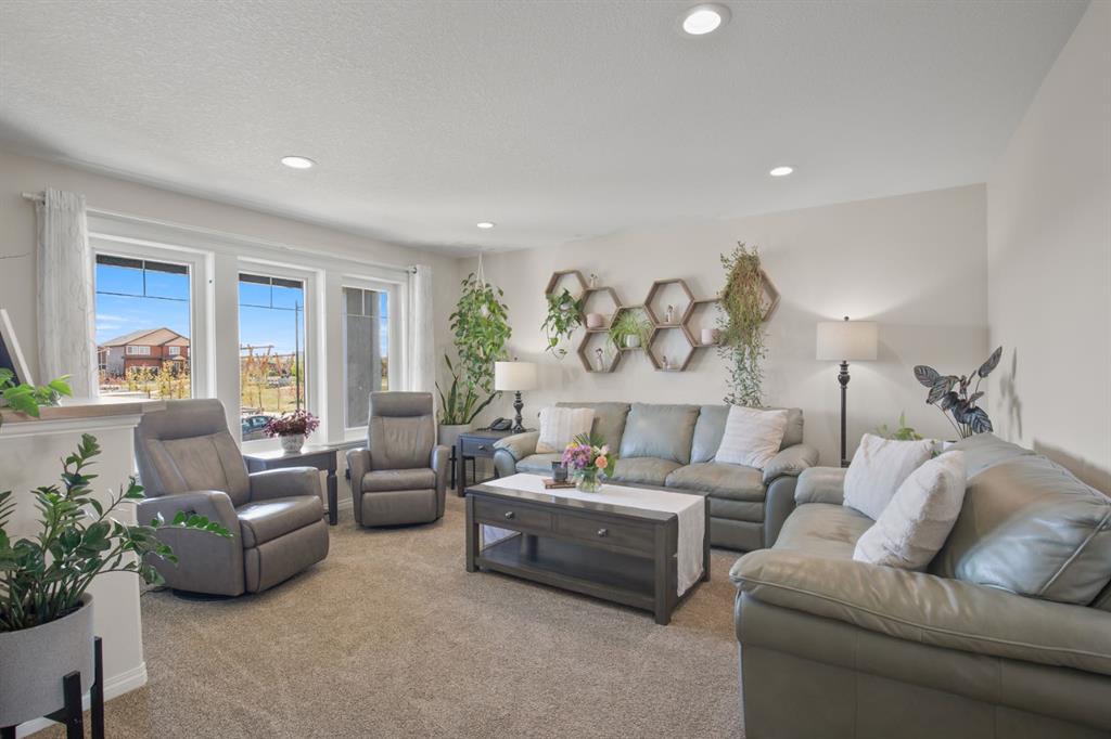Additional image 3 of 14 Tagish Avenue, Red Deer, AB, T4P 0Y6