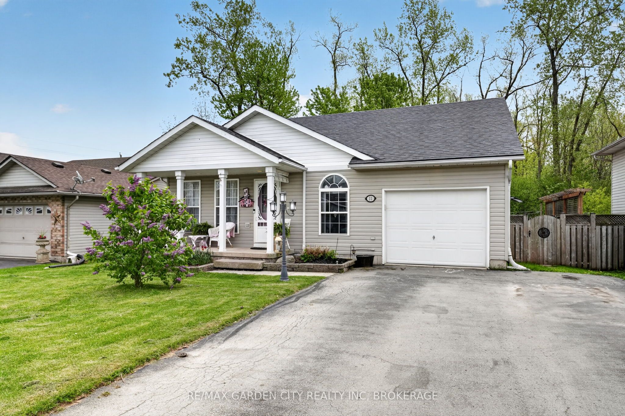 11 Rochelle Crescent, Fort Erie, ON, L0S 1N0