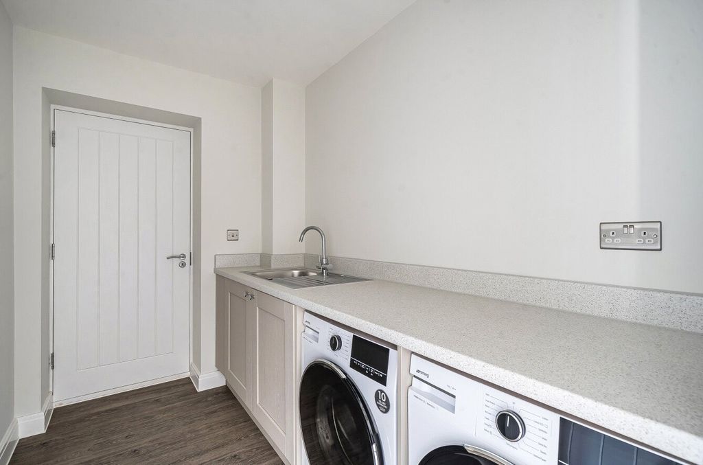 Additional image 17 of 4 bed detached house for saleHackney Way, Mortimer Common, Reading, Berkshire RG7