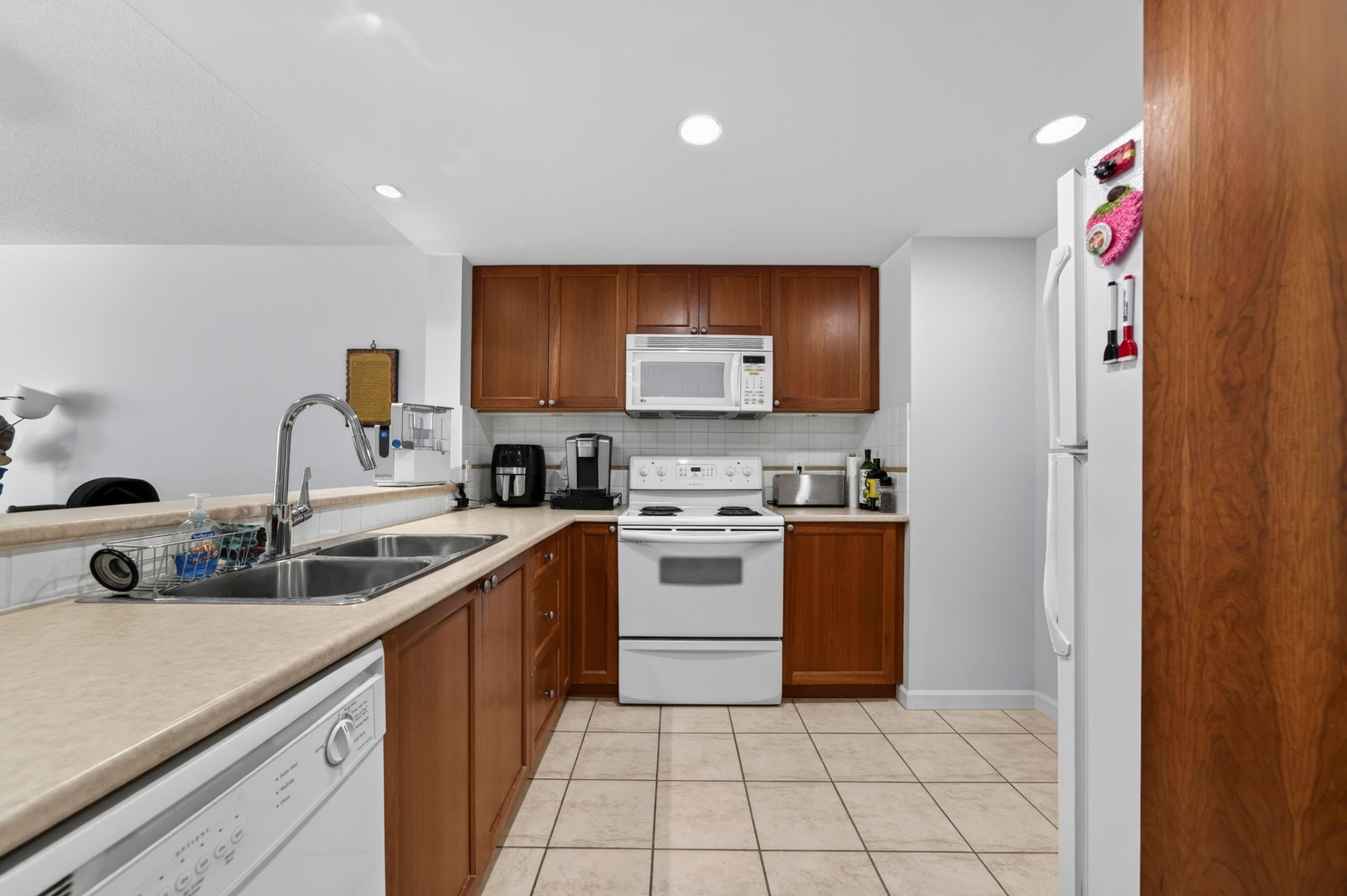 Additional image 6 of 906-235 Guildford Way, Port Moody, BC, V3H 5L8
