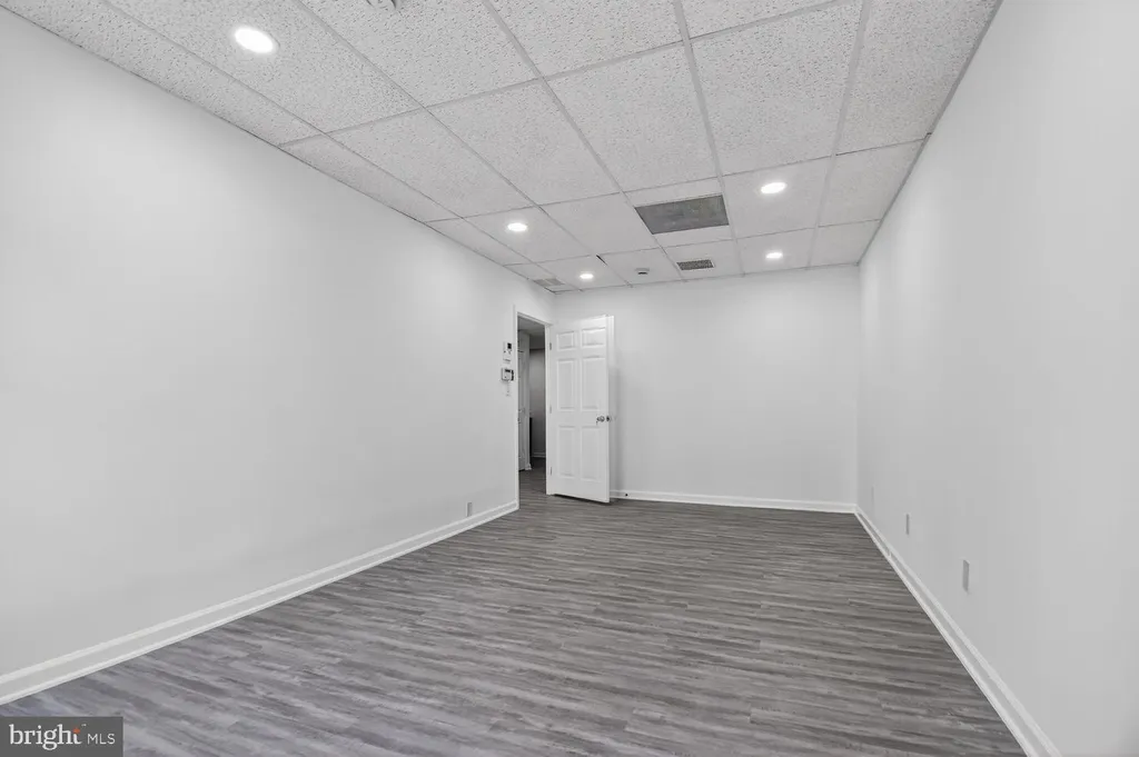 8607 2nd Avenue Unit 305-A, Silver Spring, MD 20910 photo 3