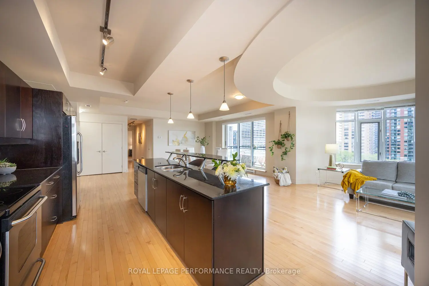 Additional image 6 of 95 Bronson Avenue 1006