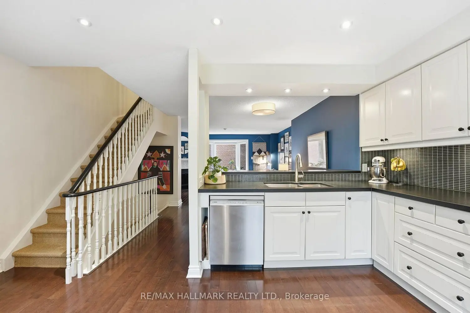 26 Longboat Avenue photo 3