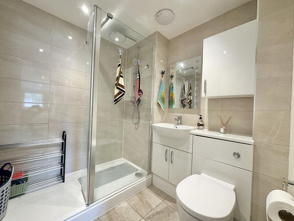 Additional image 8 of 2 bed flat to rentMerchant Sq, Portishead BS20