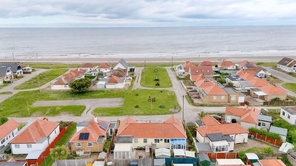 Additional image 3 of 2 bed bungalow for saleArnold Gardens, Kinmel Bay LL18
