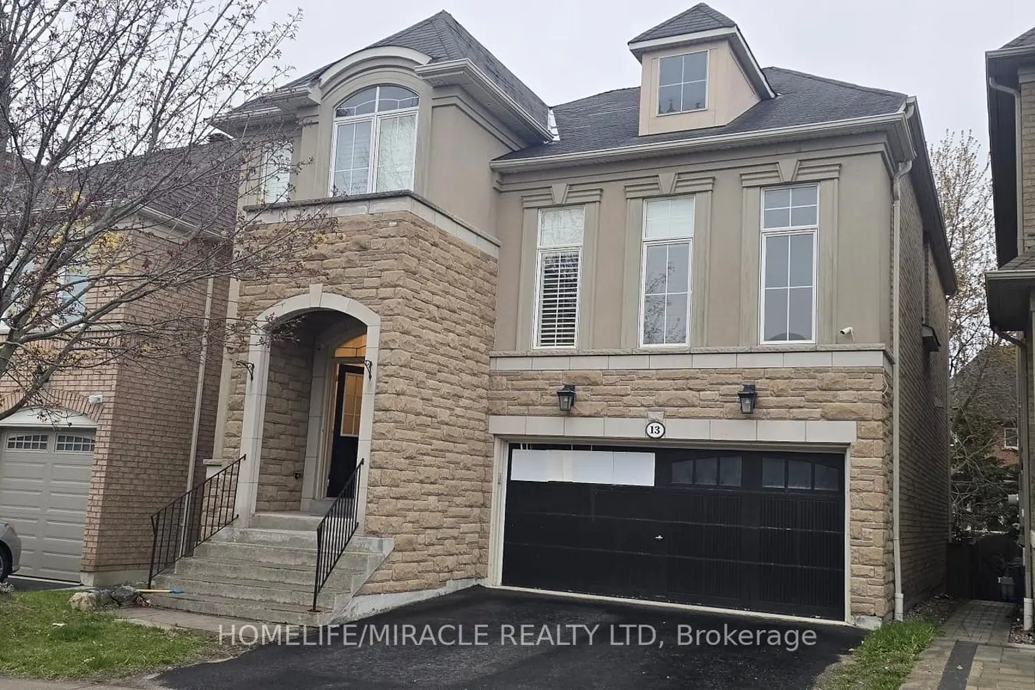 13 Muscat Crescent