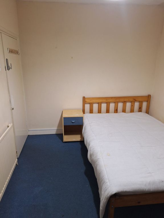 4 bed terraced house to rentPark Street, Treforest CF37