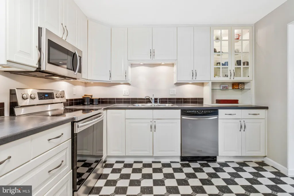 Additional image 8 of 7936 Covington Avenue, Glen Burnie, MD 21061