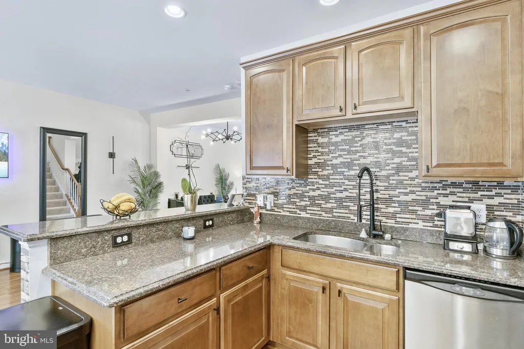Additional image 3 of 3908 Bryant Park Circle, Burtonsville, MD 20866