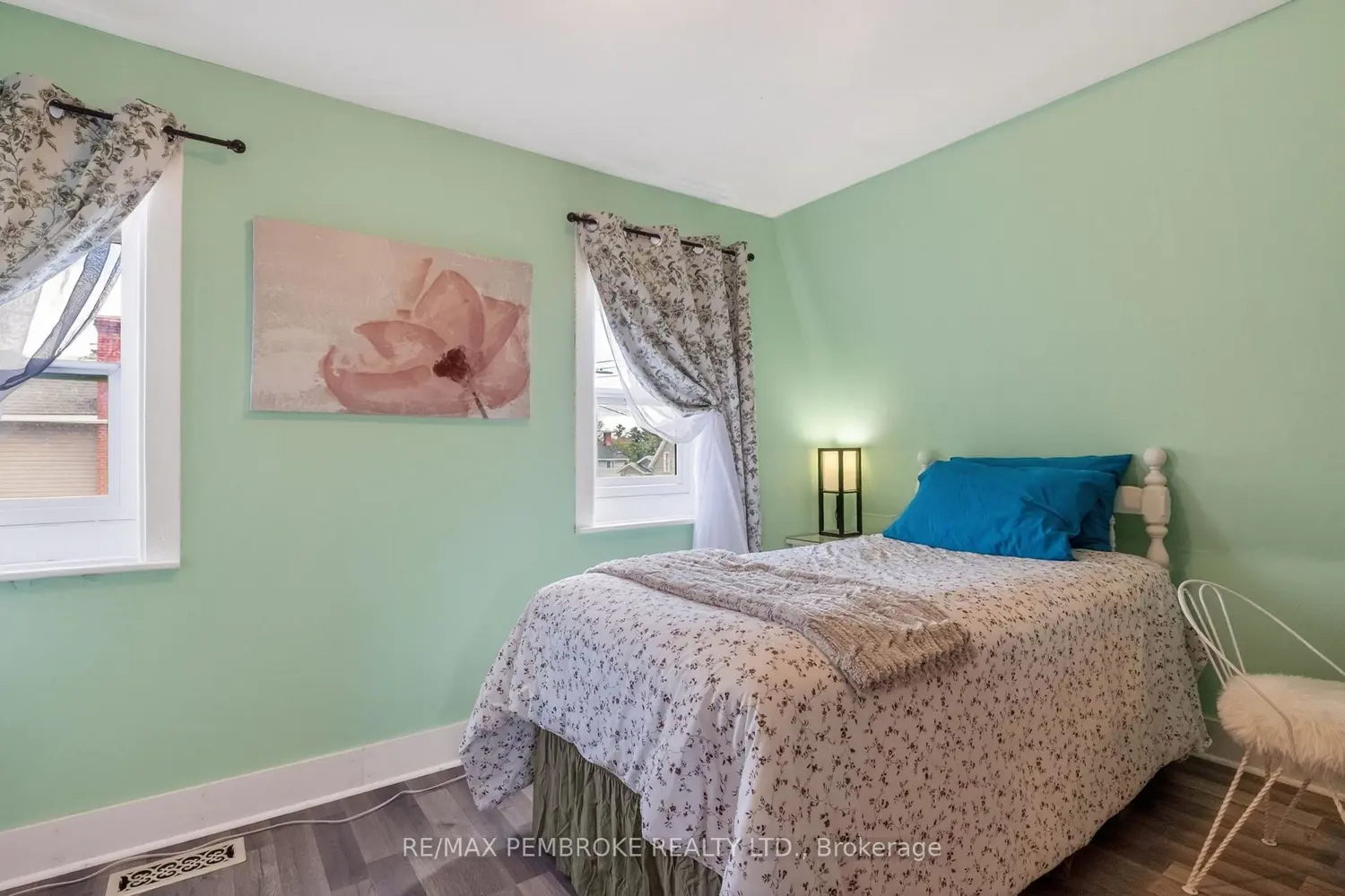 Additional image 14 of 302 Willard Street