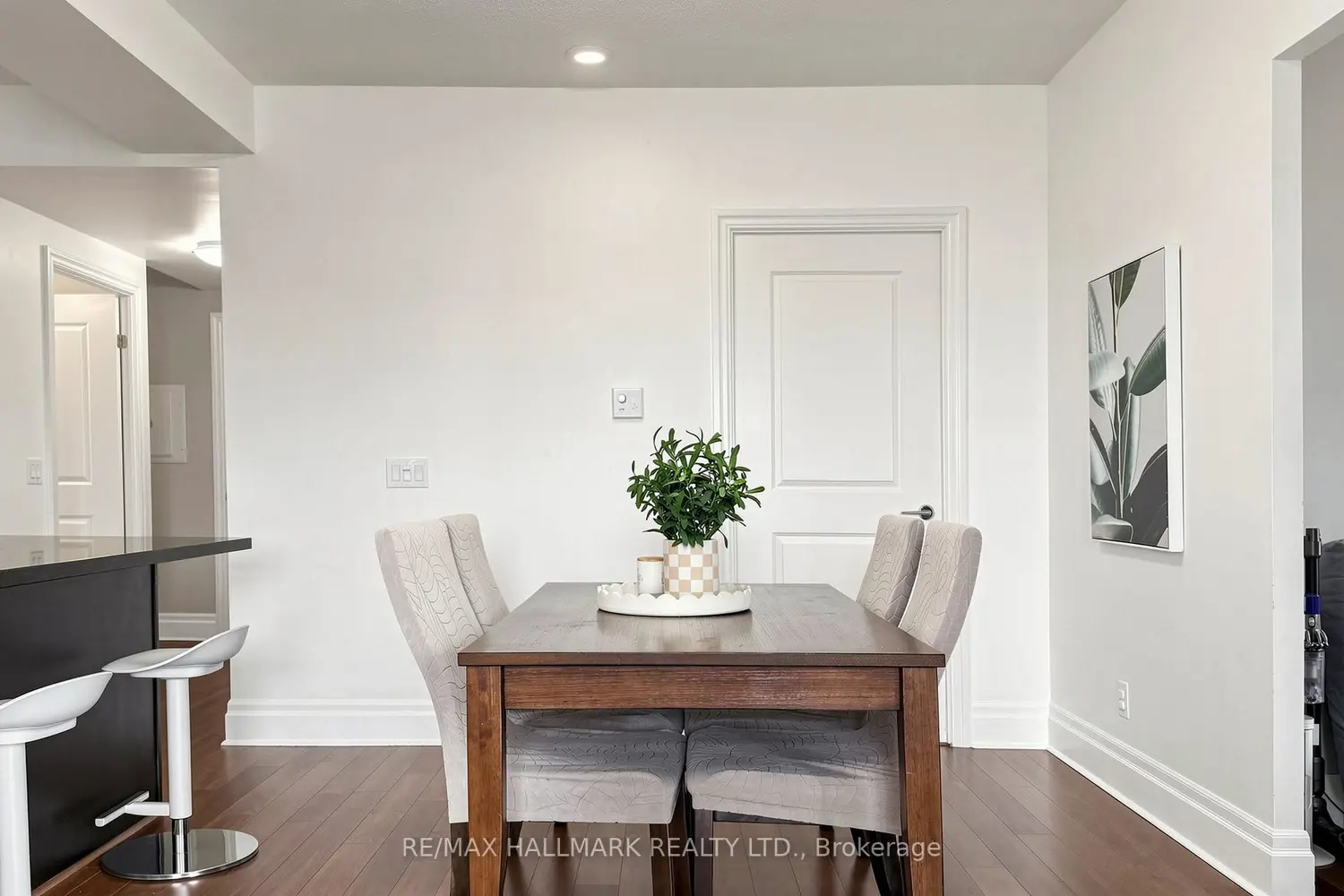 Additional image 9 of 151 Upper Duke Crescent 203