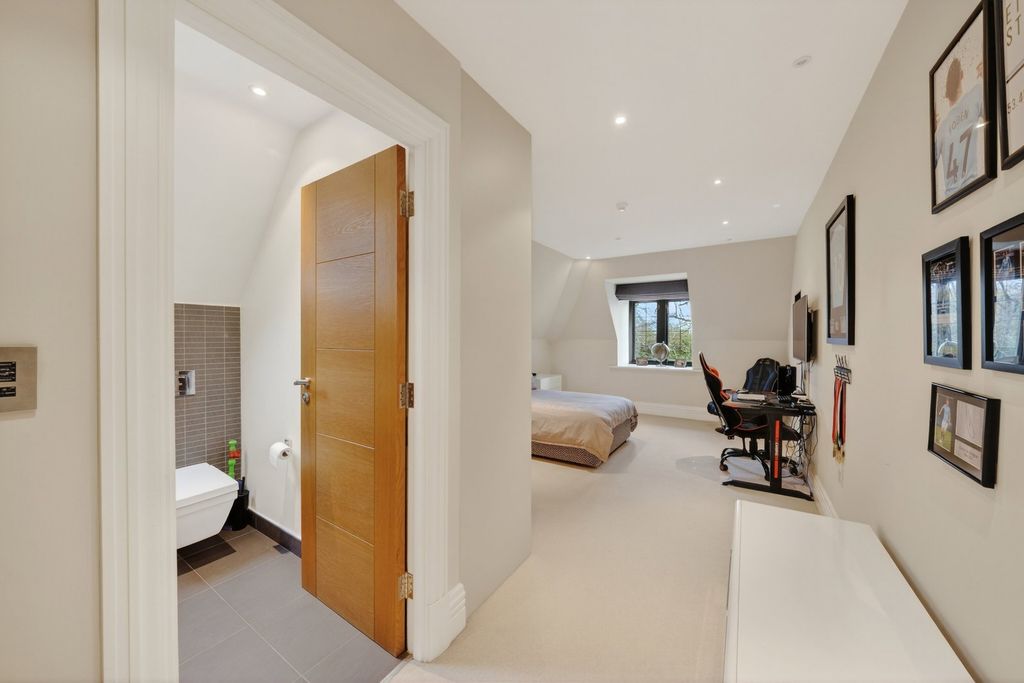 Additional image 37 of 6 bed detached house for saleSquirrels Chase, Prestbury, Macclesfield SK10