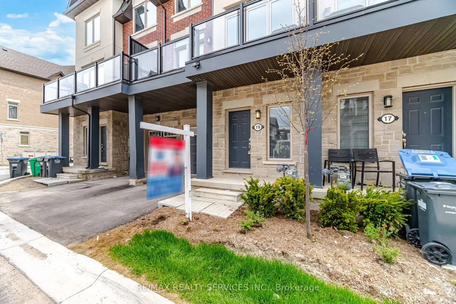 19 Tiveron Avenue photo 4