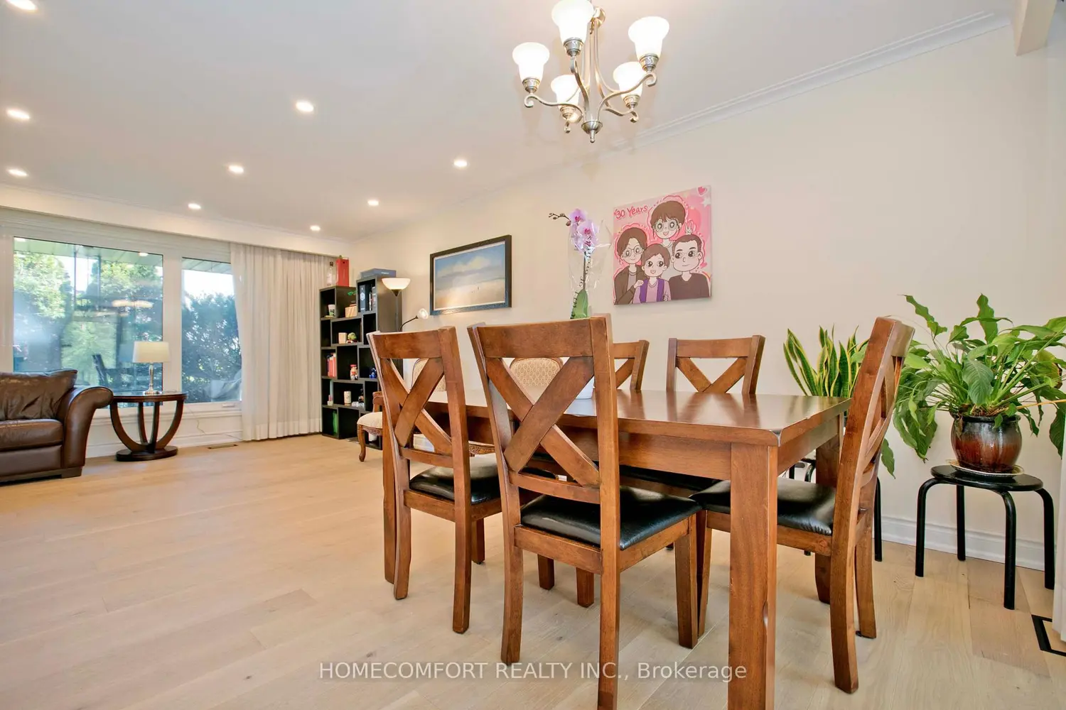 19 Oldborough Circle photo 3