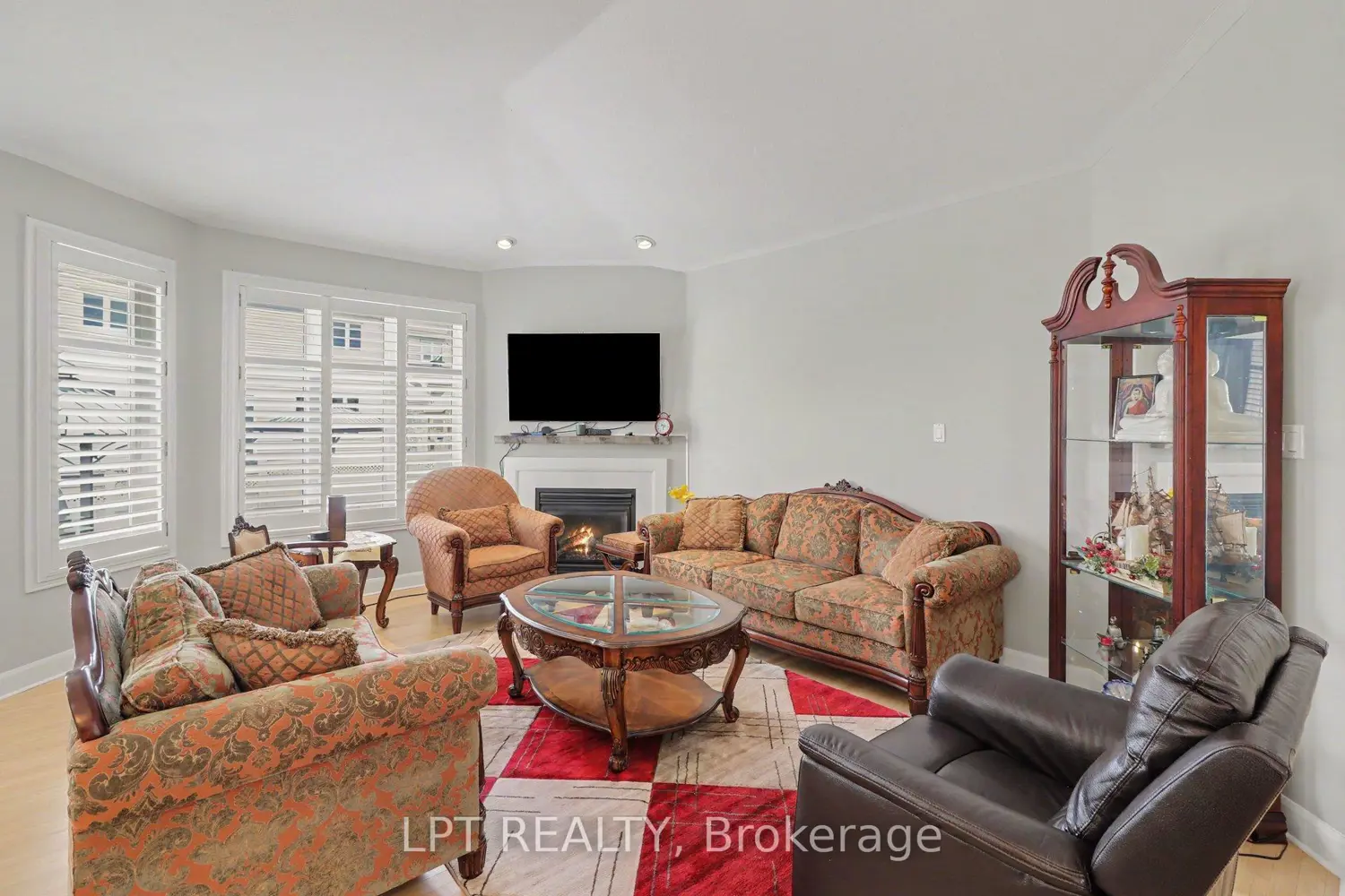 1942 Caprihani Way photo 5