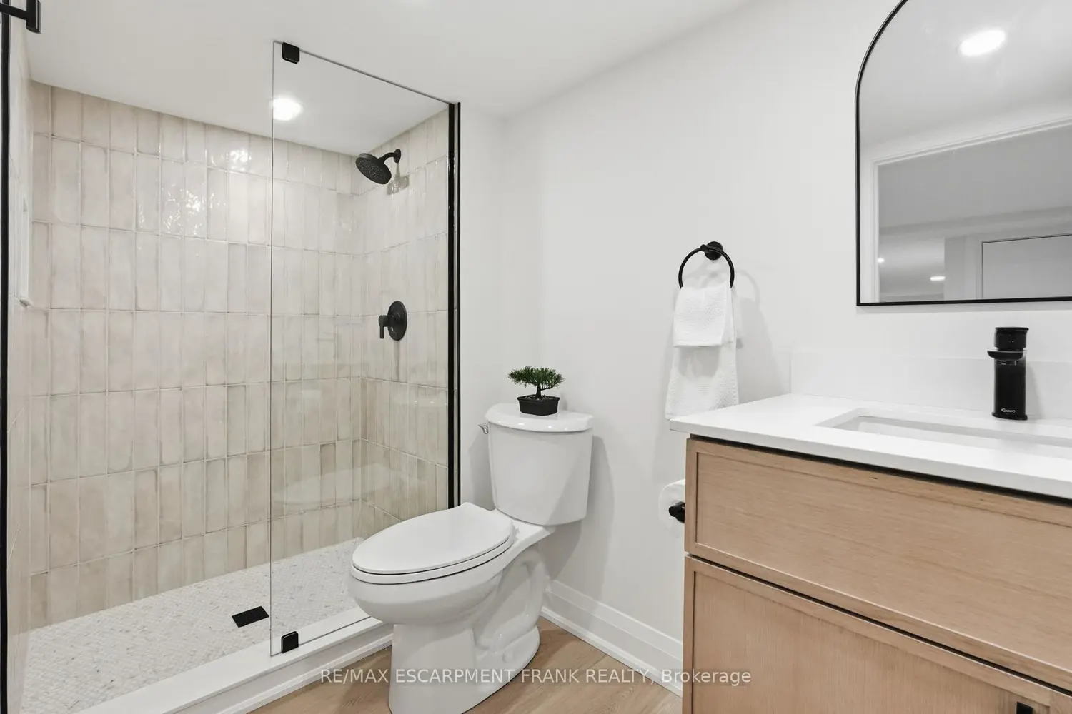 Additional image 19 of 205 Locke Street