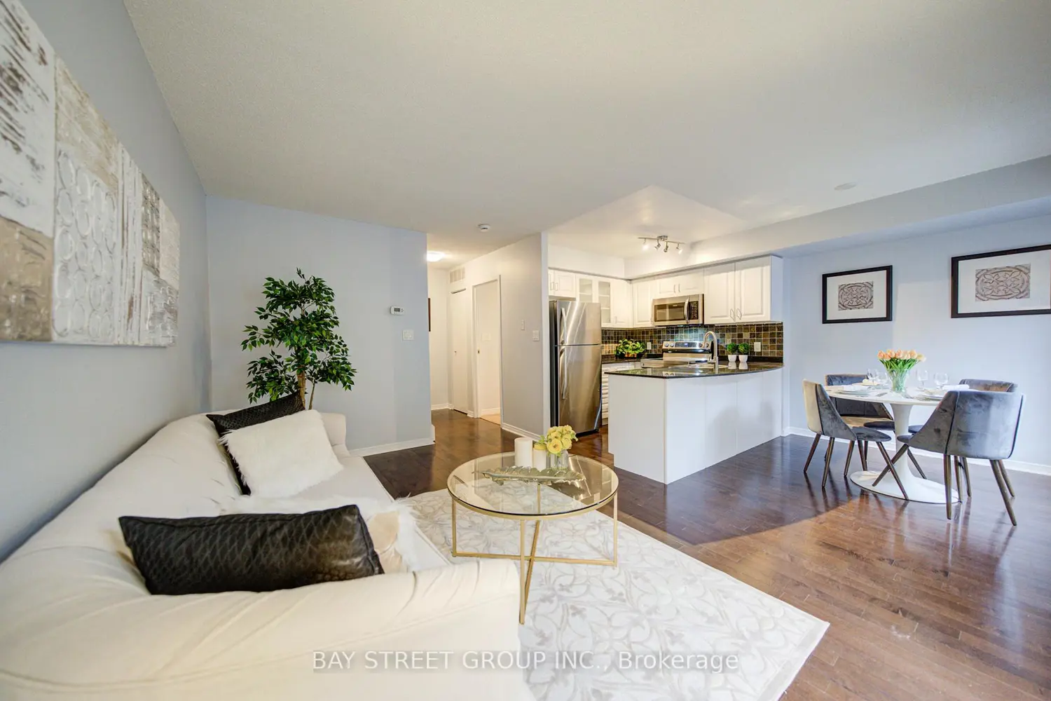 30 Western Battery Road 333 photo 2