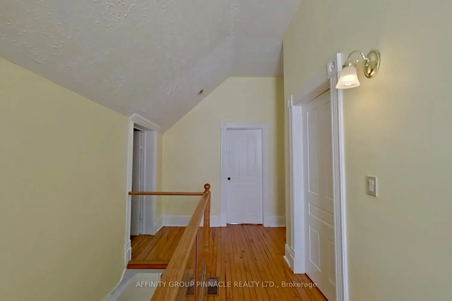 Additional image 14 of 482 Portage Road