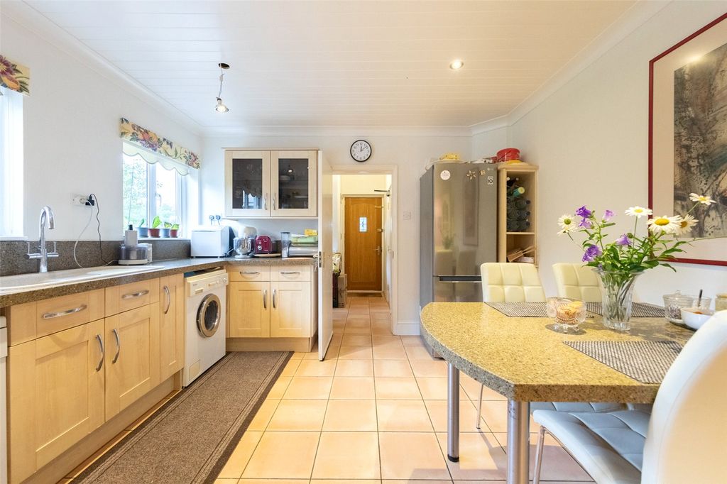 Additional image 10 of 5 bed detached house to rentBarrow Road, Cambridge, Cambridgeshire CB2