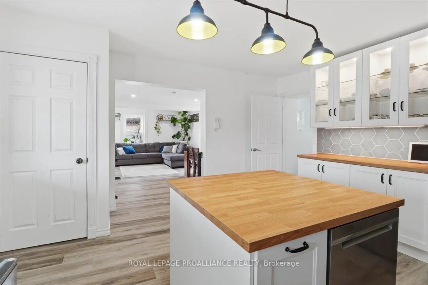 Additional image 9 of 61 Madoc Street