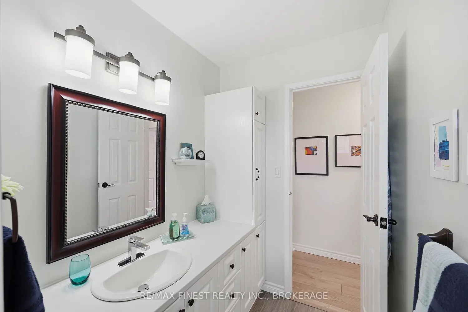 Additional image 7 of 902 Pembridge Crescent
