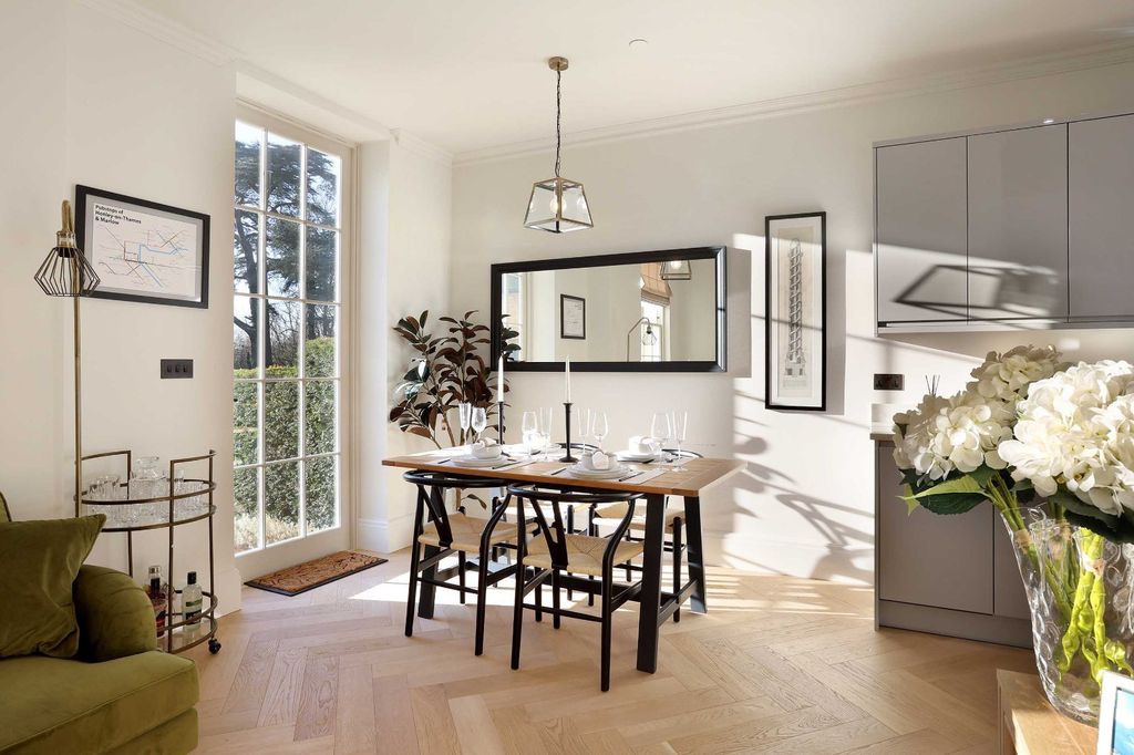 Additional image 3 of 2 bed flat for saleWesthorpe Park, Marlow, Buckinghamshire SL7