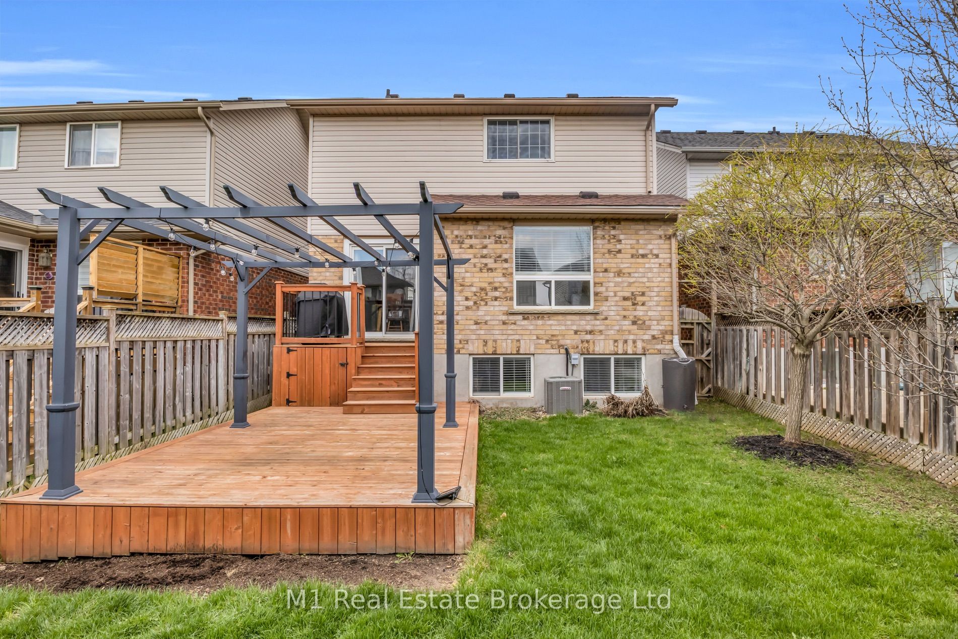 90 Cedarvale Avenue, Guelph, ON, N1E 7K2 photo 2