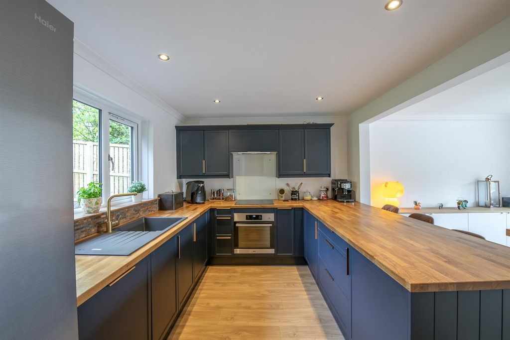 Additional image 9 of 4 bed detached house for sale6 Ashley Avenue, Dollar FK14