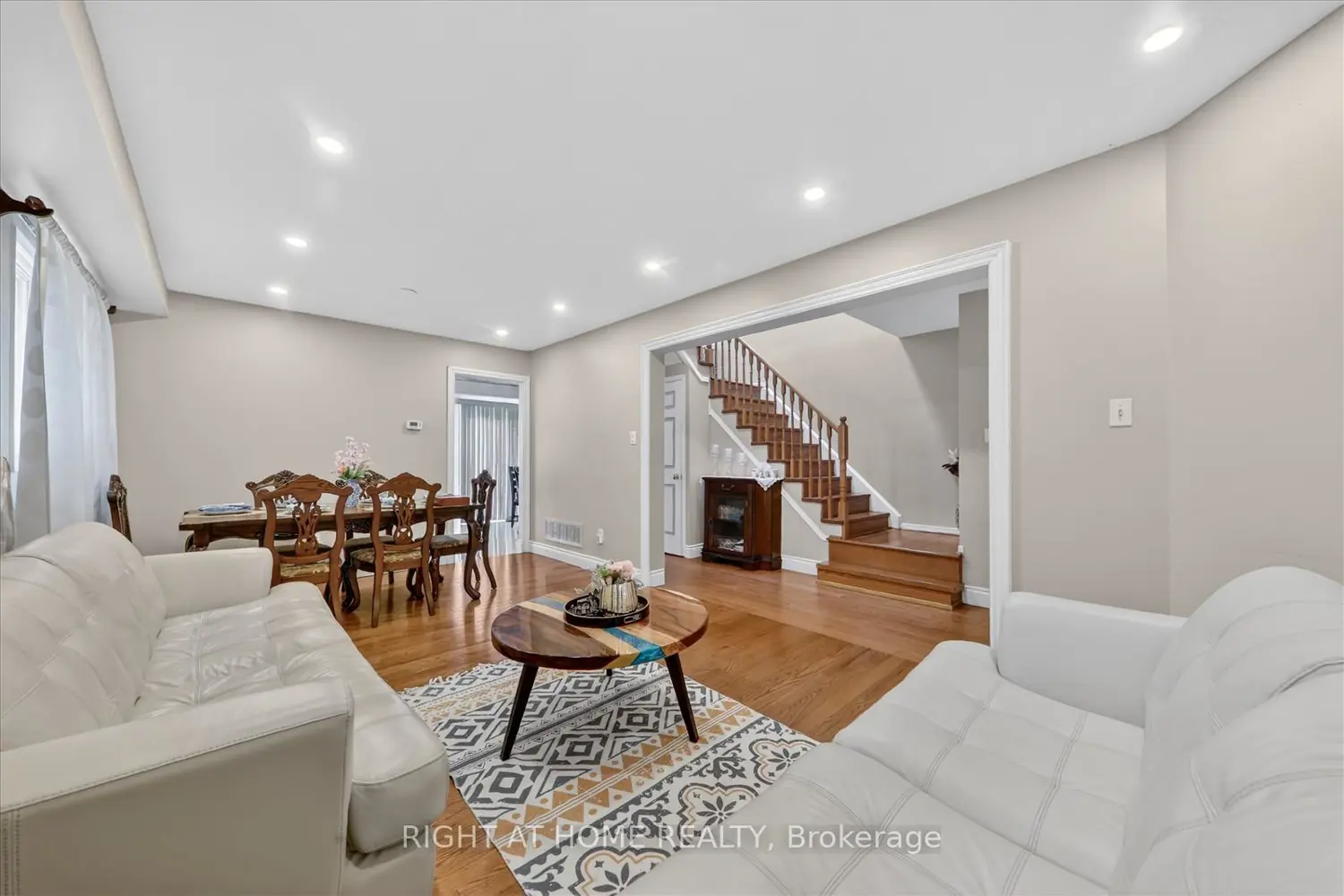 226 Manse Road photo 3