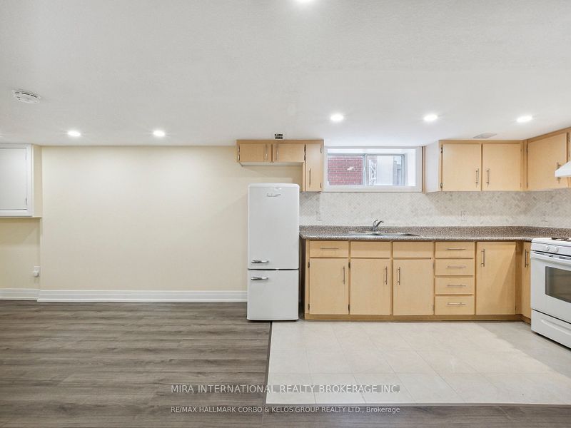 Additional image 3 of Basement-1132 Glerngrove Avenue, Toronto, ON, M6B 2K4