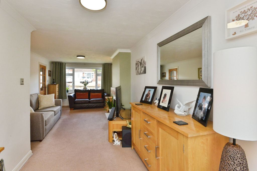 Additional image 7 of 3 bed semi-detached house for saleTennyson Grove, Milton Keynes MK3
