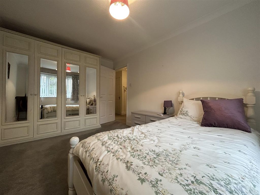 Additional image 5 of 1 bed flat for saleSt. Johns Road, Sevenoaks TN13