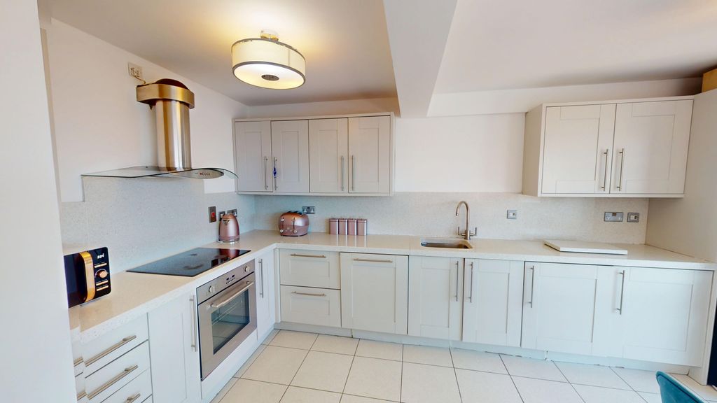 Additional image 4 of 3 bed flat to rentColquitt Street, Liverpool L1