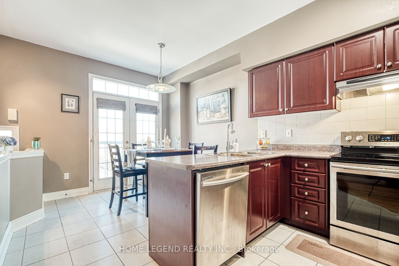 Additional image 3 of 28 Loring Doolittle Court, Aurora, ON, L4G 7Y8