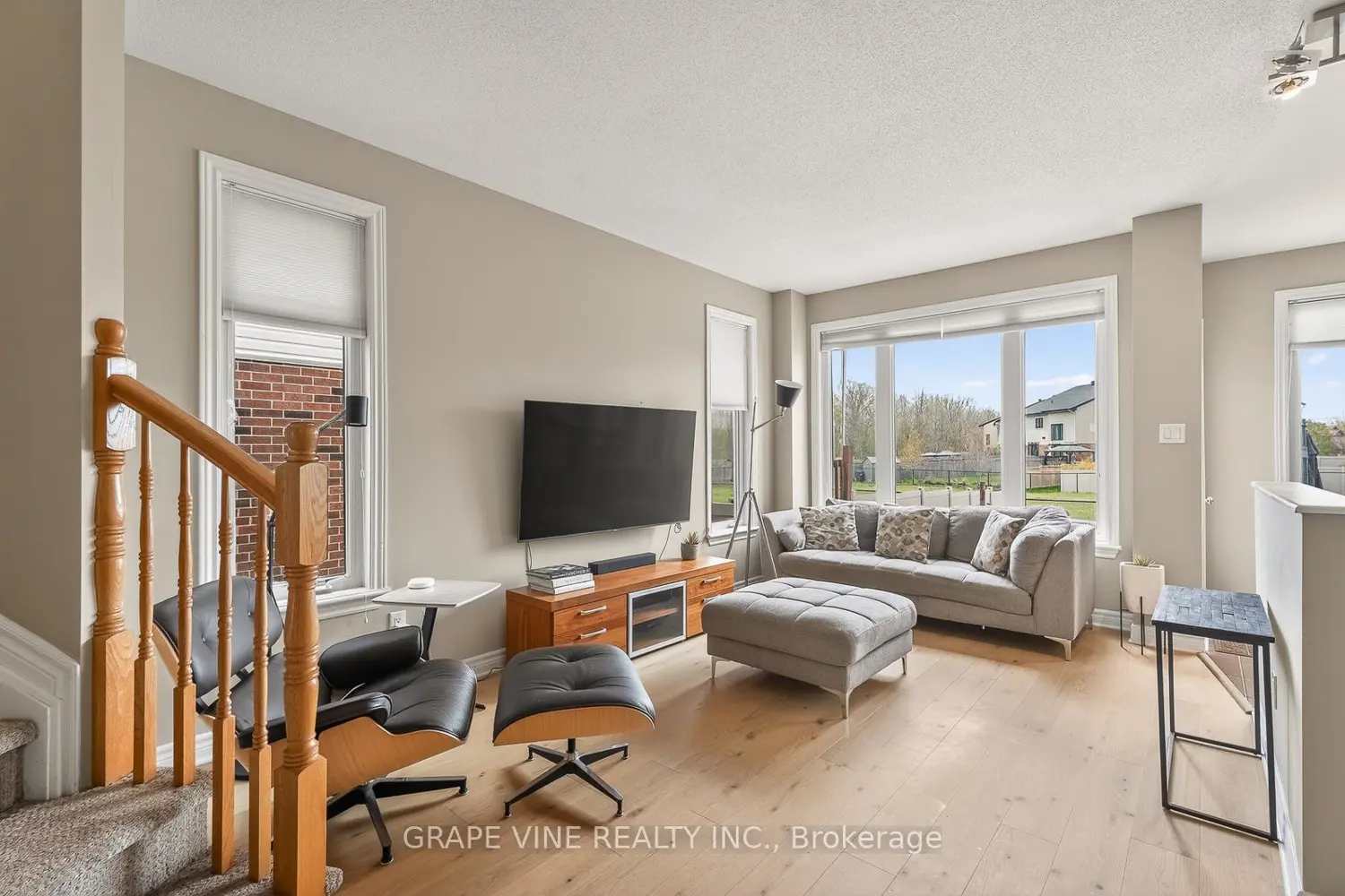 510 Grand Tully Way photo 4