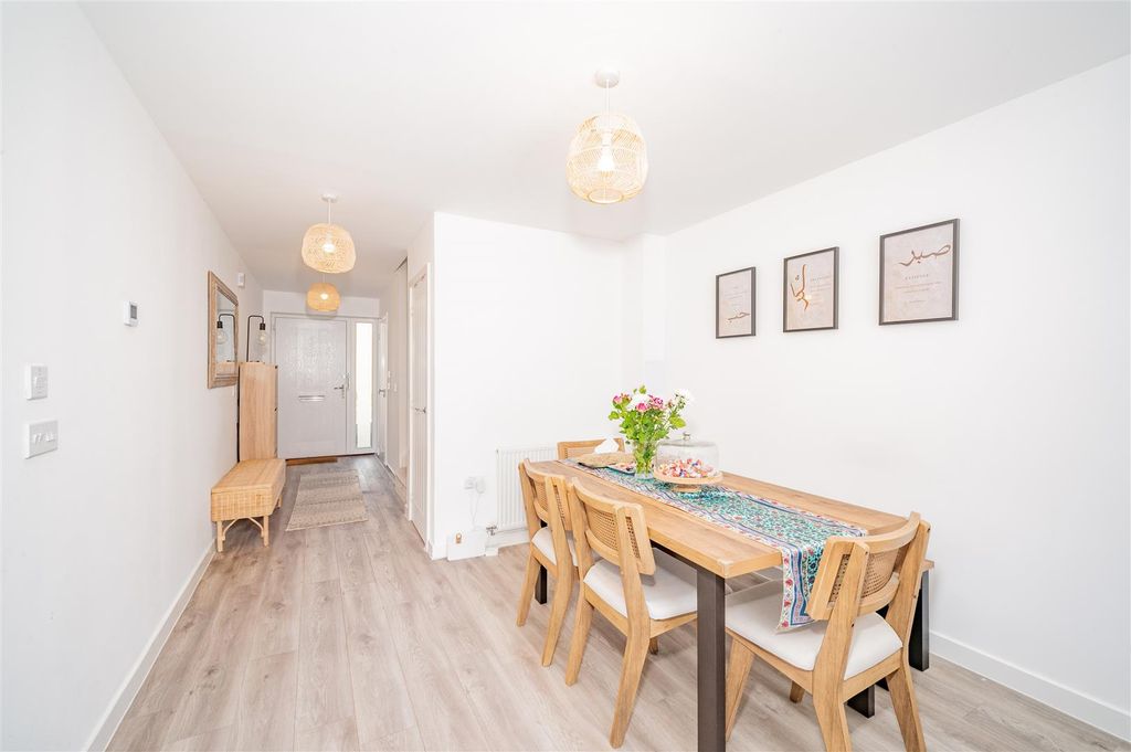 Additional image 6 of 4 bed property for saleAdam Crescent, Dundee DD3