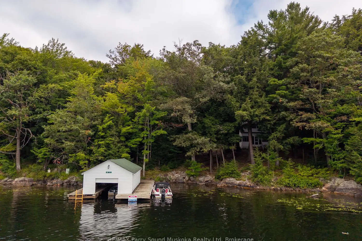 Additional image 3 of 897 172 Wa Horseshoe Lake