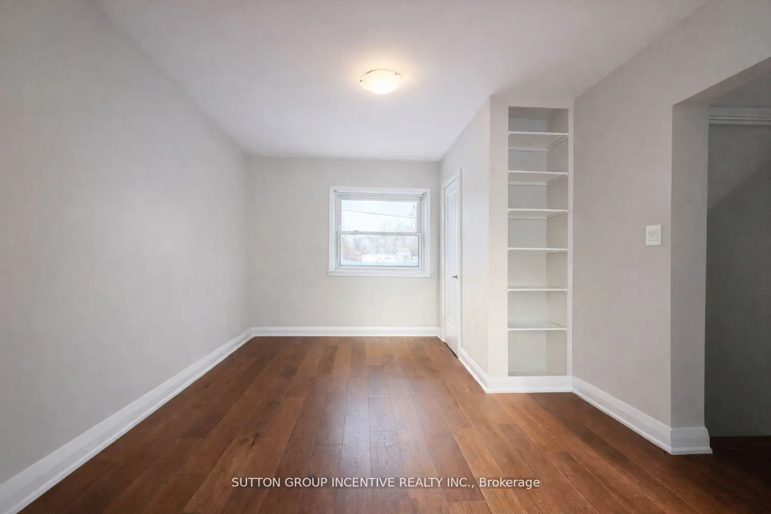 65 Barrhead Crescent photo 4