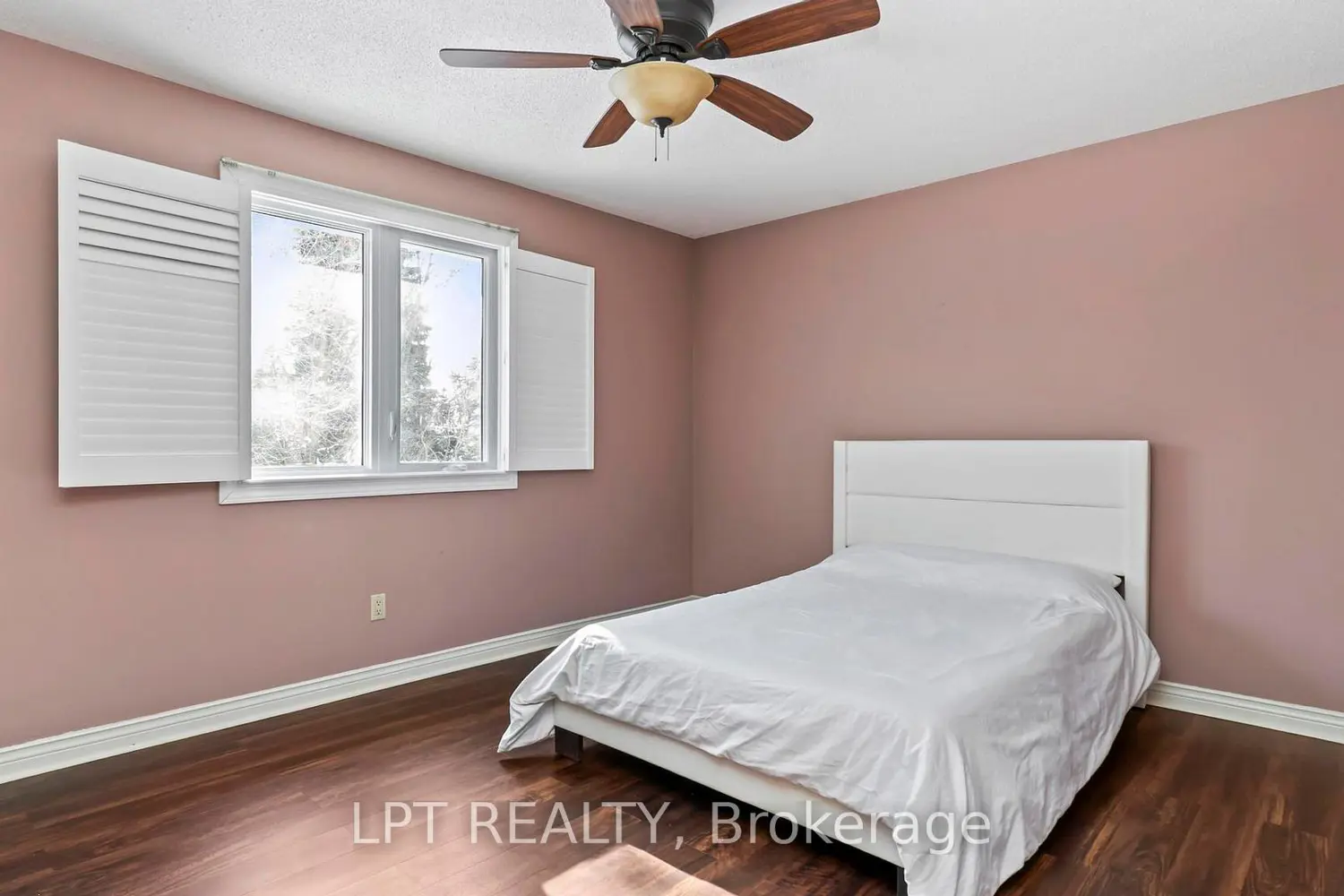 Additional image 5 of 488 Sunnyside Crescent