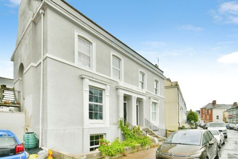 Fellowes Place, Plymouth PL1