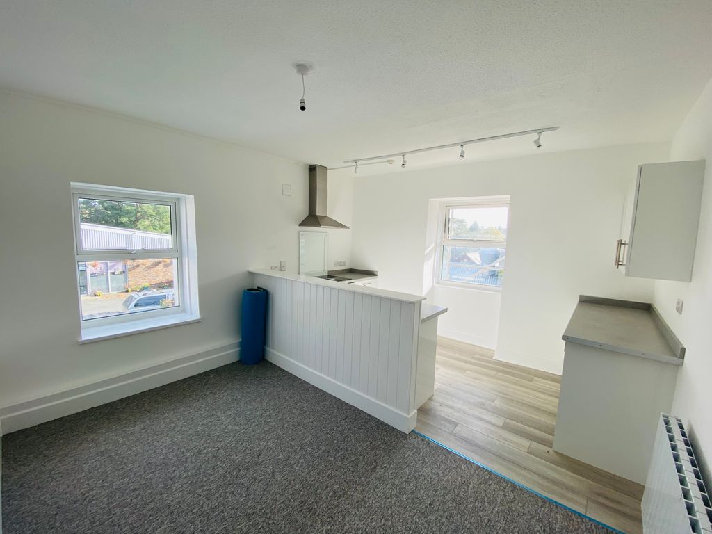 Additional image 4 of 2 bed flat to rentMarket Square, Narberth SA67