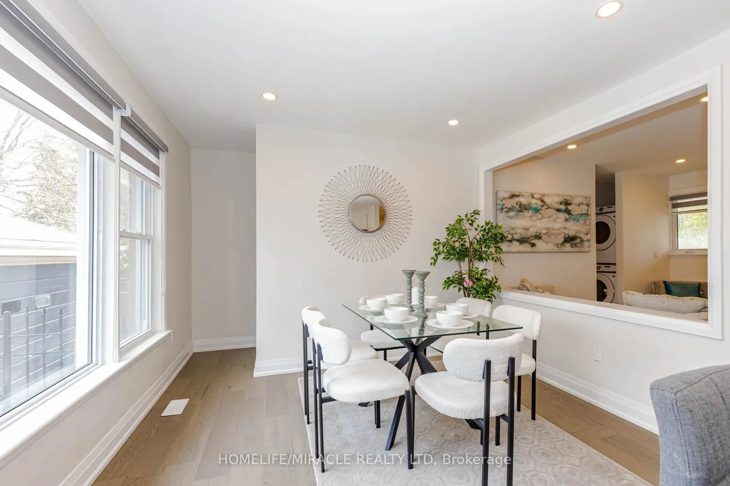 Additional image 5 of 563 Taplow Crescent