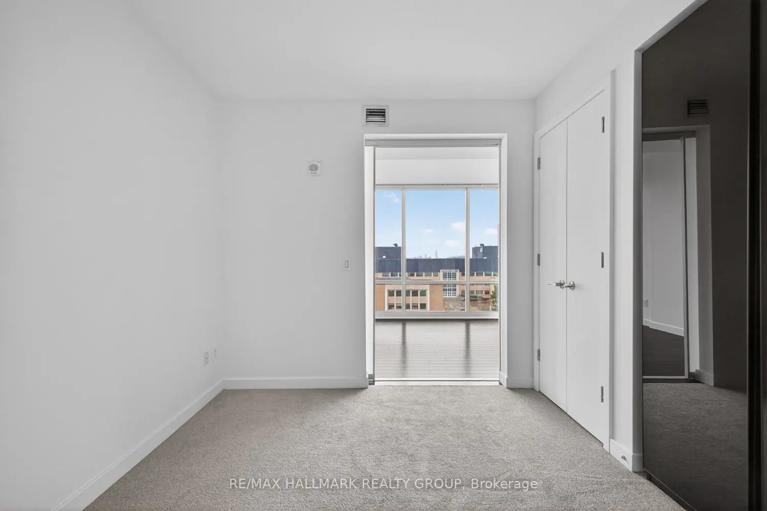 Additional image 15 of 201 Parkdale Avenue 705
