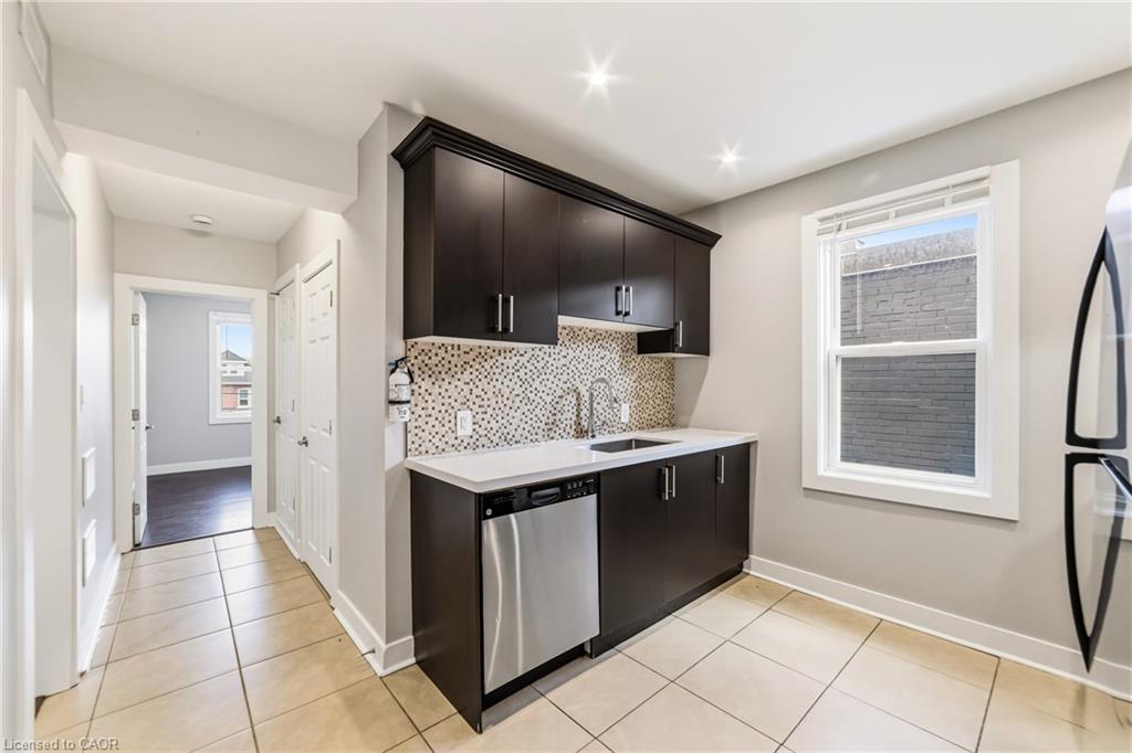 Additional image 3 of 301-1544 King Street E, Hamilton, ON, L8K 1S9