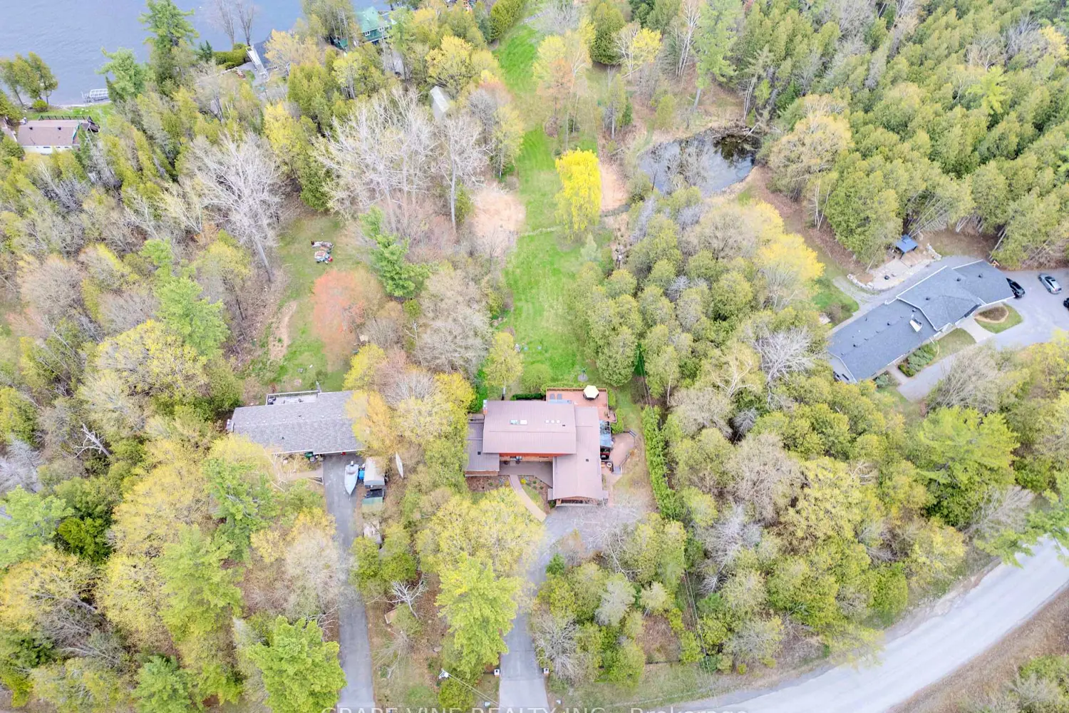 5468 Torbolton Ridge Road photo 3