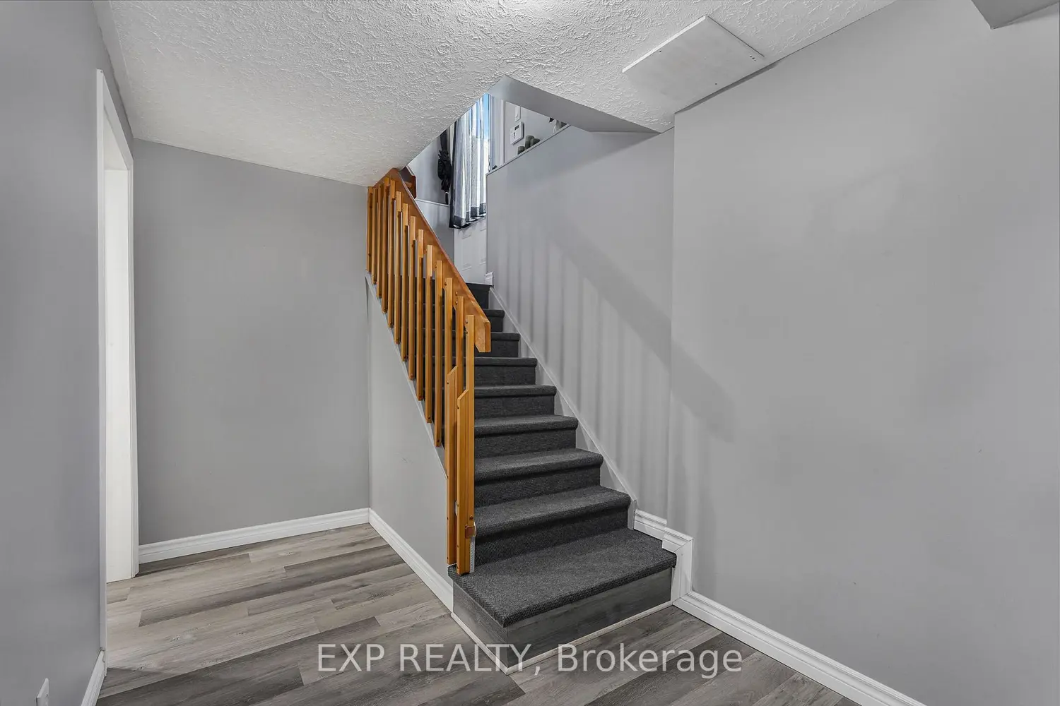 Additional image 7 of 905 Ghislain Street