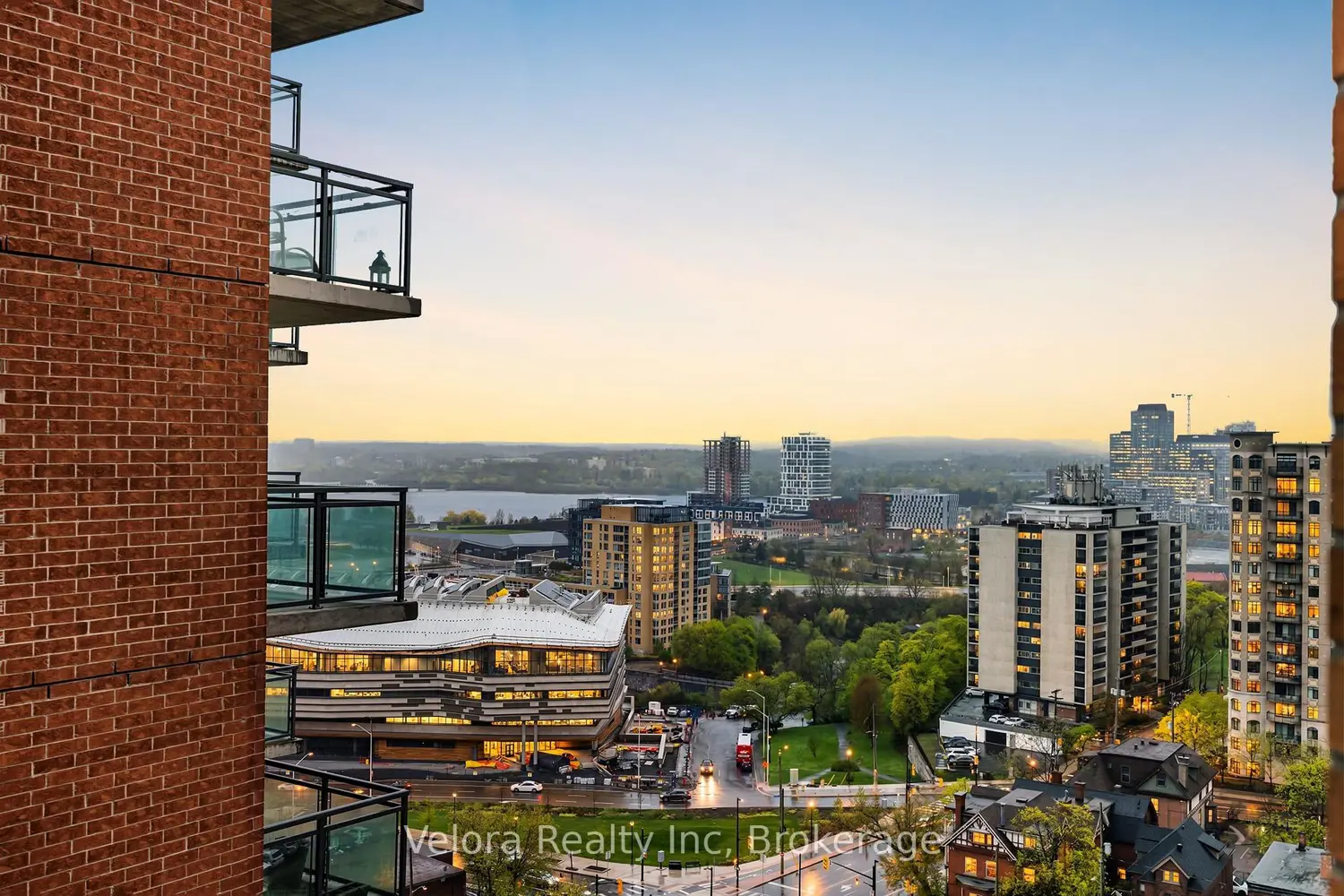 Additional image 9 of 556 Laurier Avenue 1604